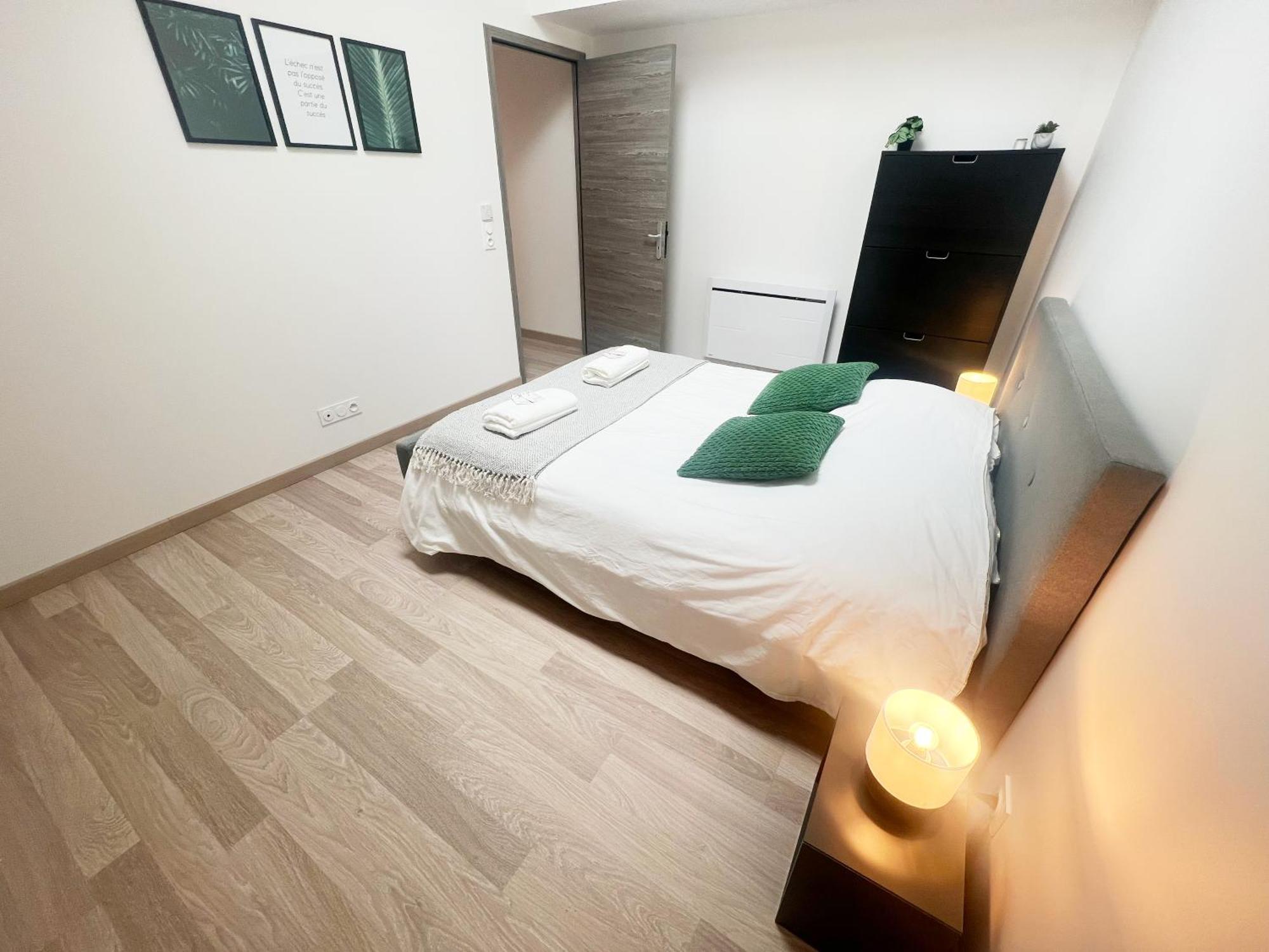 Coeur Des Moissons, Centre Ville Avec Parking Prive 랭스 외부 사진